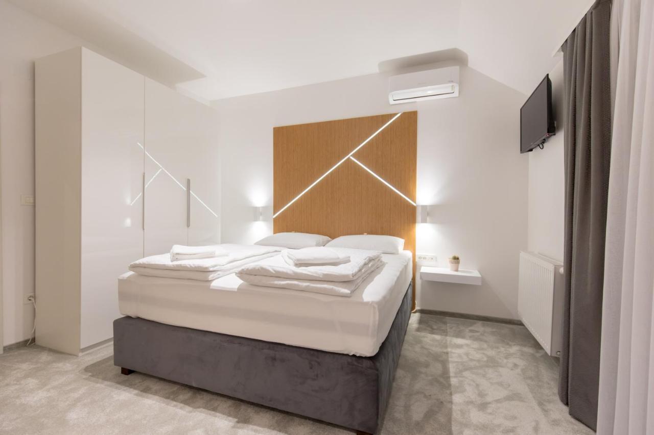 Apartmani I Sobe Pejacevic Osijek Zewnętrze zdjęcie