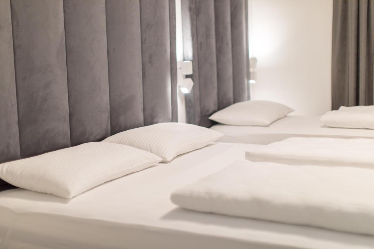Apartmani I Sobe Pejacevic Osijek Zewnętrze zdjęcie